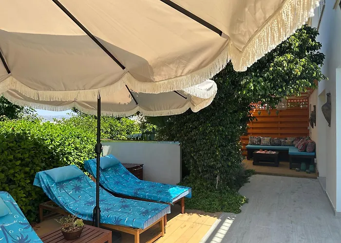 Alpha Five Vila Pissouri